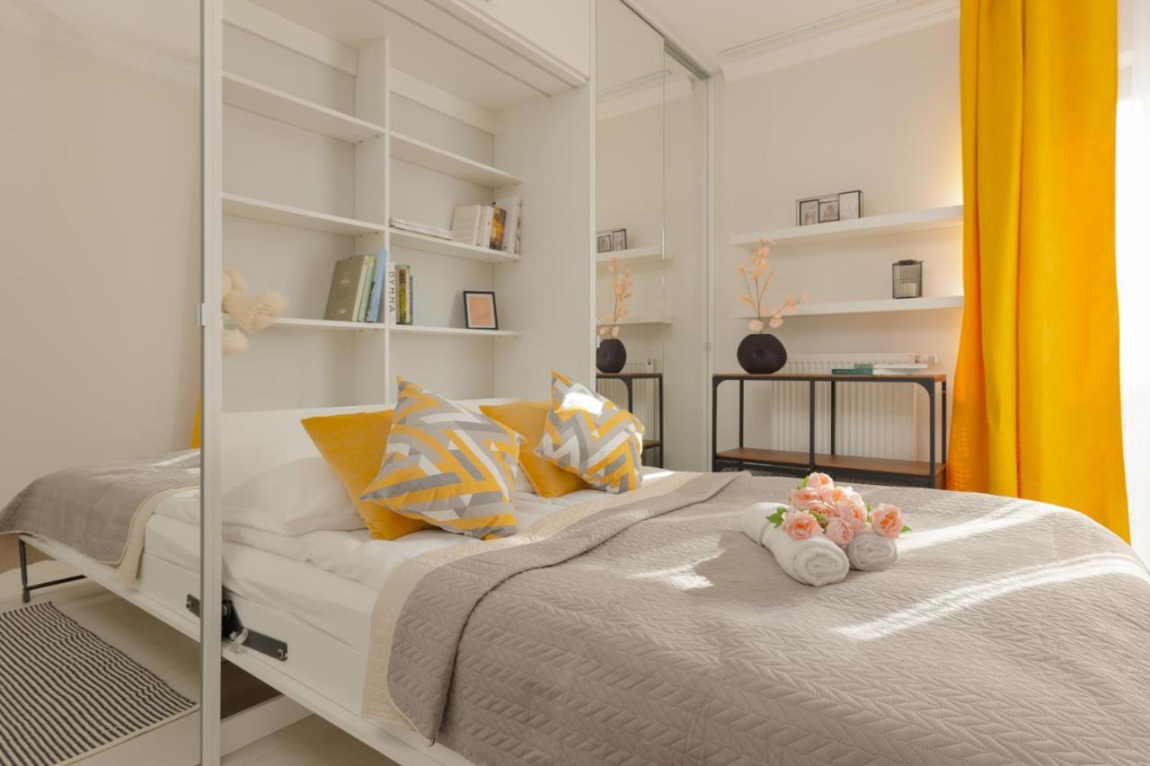 Lakeview Apartment Kapelanow Armii Krajowej By Noclegi Renters Warsaw Exterior photo